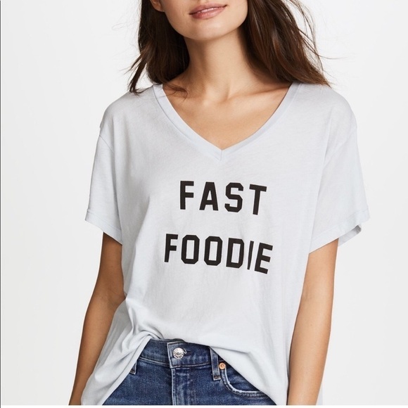 WILDFOX Fast Foodie Graphic V-Neck Tee XS - Picture 2 of 7